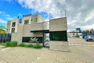 REF. 137 - Residencial Safir Beach Home